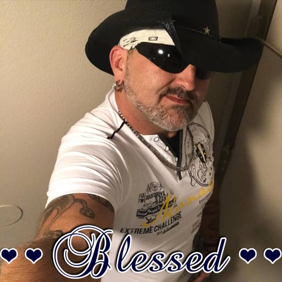 Meet your Posher, Quentin - Picture 1 of 1